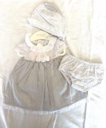 Šaty newborn s nohavičkami a čiapočkou Mayoral sivá