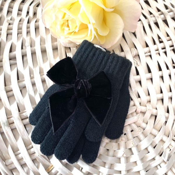 Dievčenské rukavice s veľkou velvet mašľou Cóndor čierne | Welcomebaby.sk