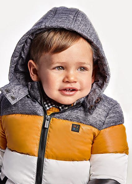 Chlapčenská štýlová zimná bunda Mayoral pruhovaná | Welcomebaby.sk