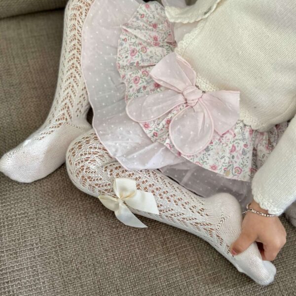 Háčkované pančušky s mašľou Cóndor krémové | Welcomebaby.sk