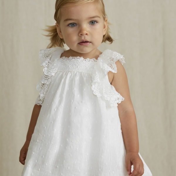 Baby šaty s jemnými bodkami, čipkovými rukávmi Abel & Lula biele | Welcomebaby.sk