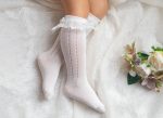 MEIA PATA Podkolienky biele s bočnými dierkami a tylovým volánom s mašličkou Perle Kneesocks With Tule and Satin Bow Back 1040M01 | Welcomebaby.sk