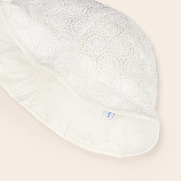 MAYORAL Vyšívaný klobúčik biely Embroidered hat white 10409 | Welcomebaby.sk