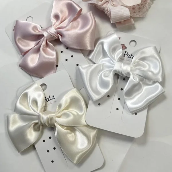 MEIA PATA Mašľa do vlasov biela Hair bow white | Welcomebaby.sk