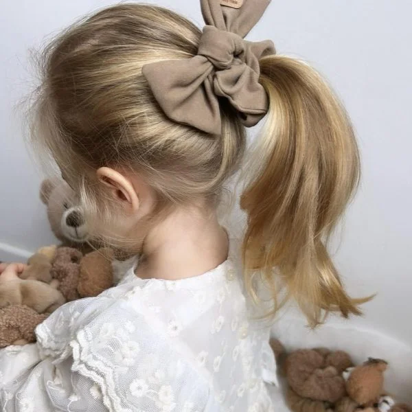 W BABY Veľká gumička s mašľou tmavá béžová Rubber band bow dark beige | Welcomebaby.sk