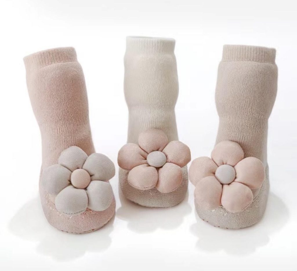 Teplé ponožky s veľkým kvetom | Welcomebaby.sk
